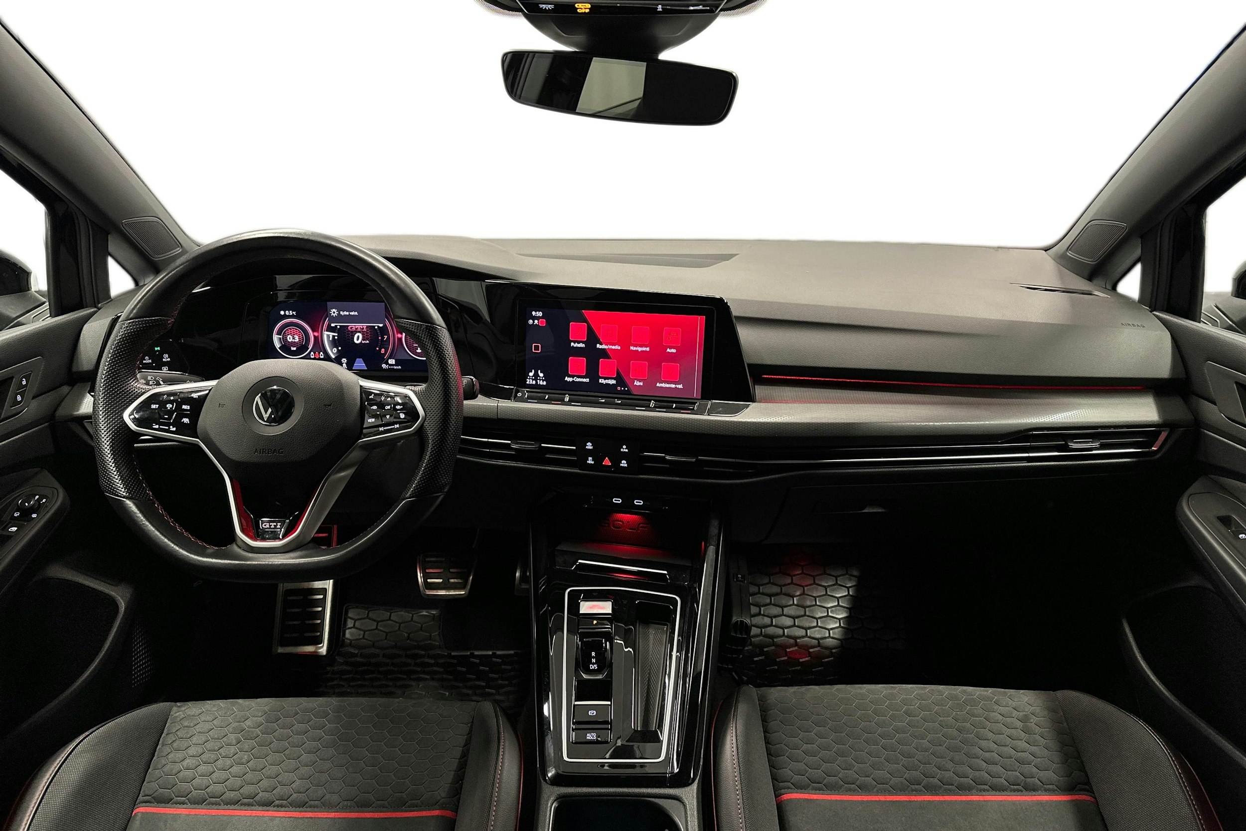 musta Volkswagen Golf 2023 kuva 9.