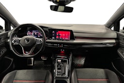 musta Volkswagen Golf 2023 kuva 9.