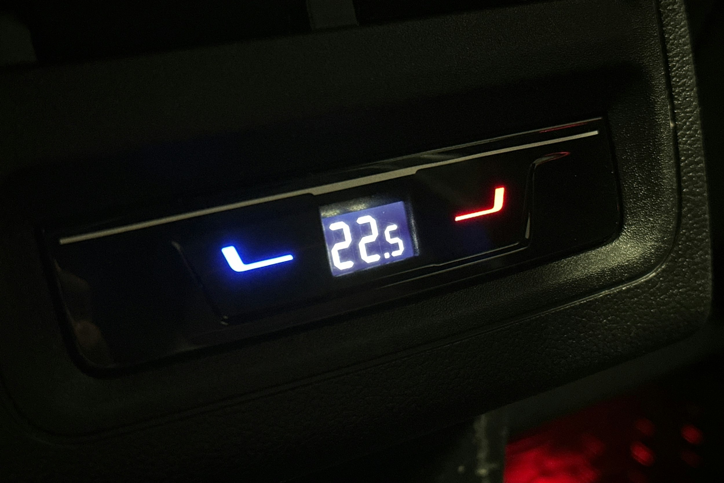 musta Volkswagen Golf 2023 kuva 15.