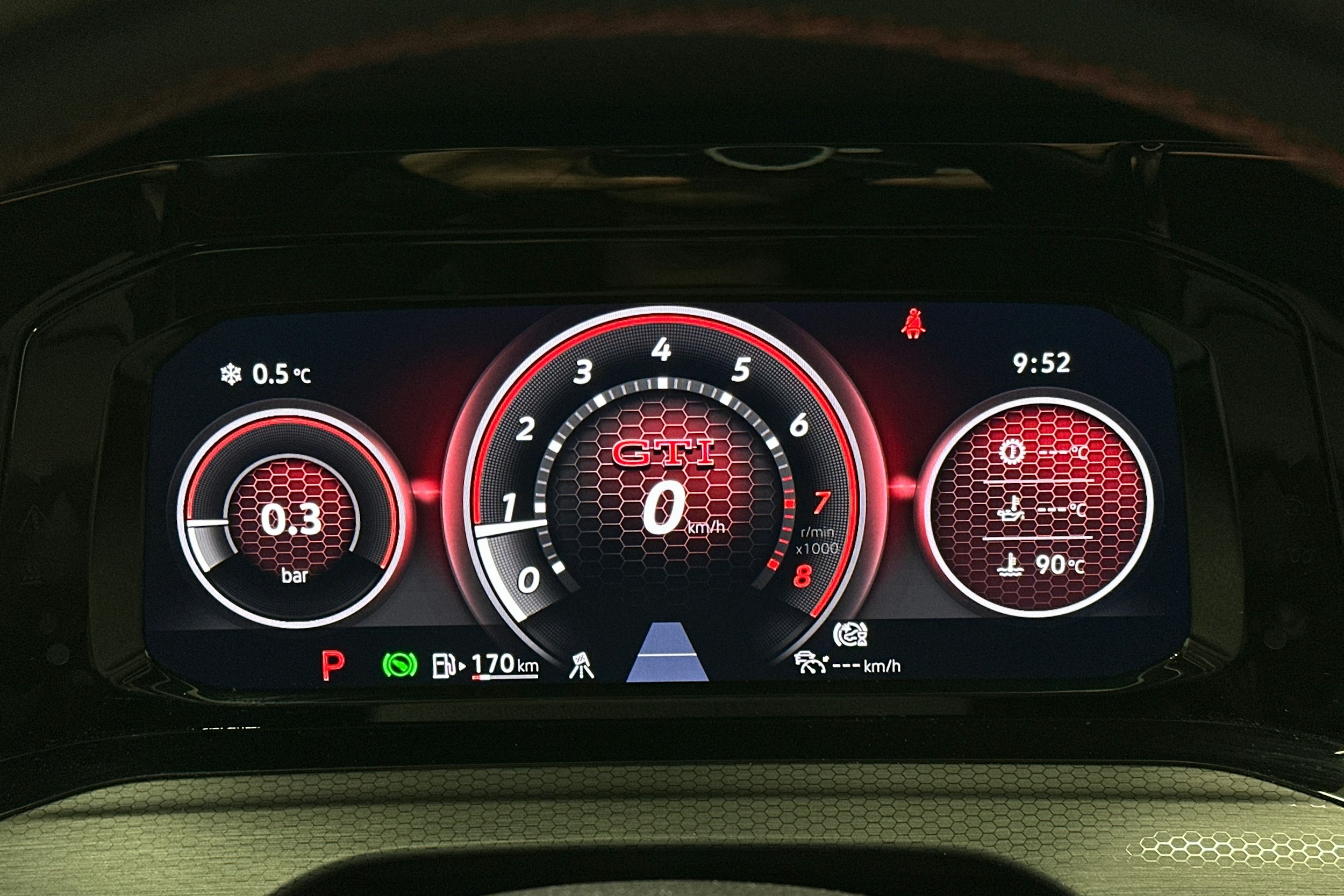 musta Volkswagen Golf 2023 kuva 20.