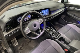 Musta Volkswagen GOLF 2023 kuva 7.