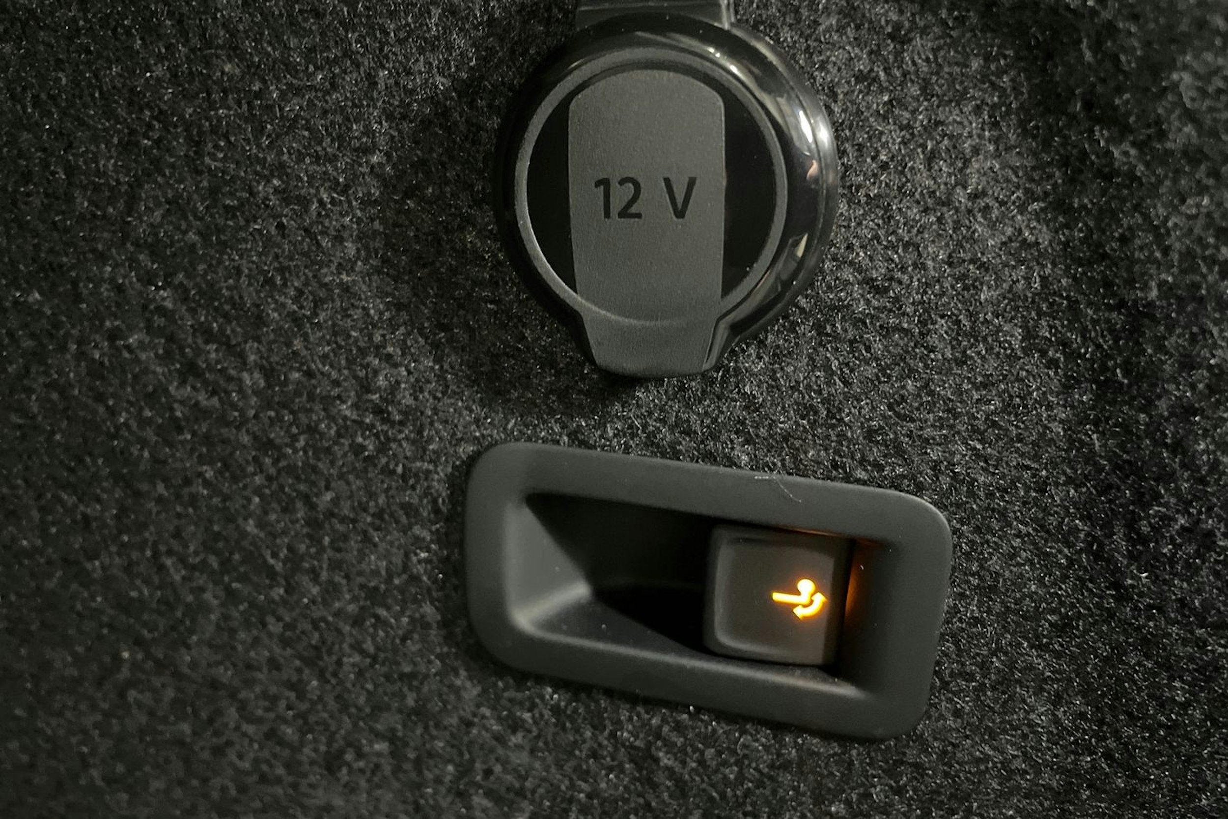 Musta Volkswagen GOLF 2023 kuva 17.