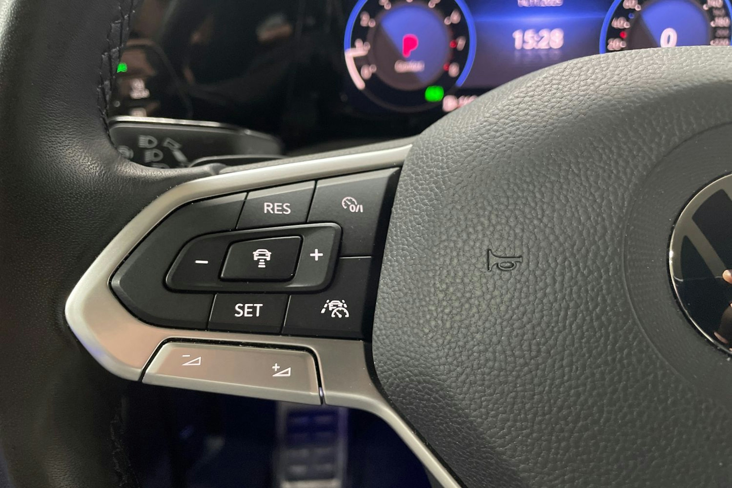 Musta Volkswagen GOLF 2023 kuva 25.