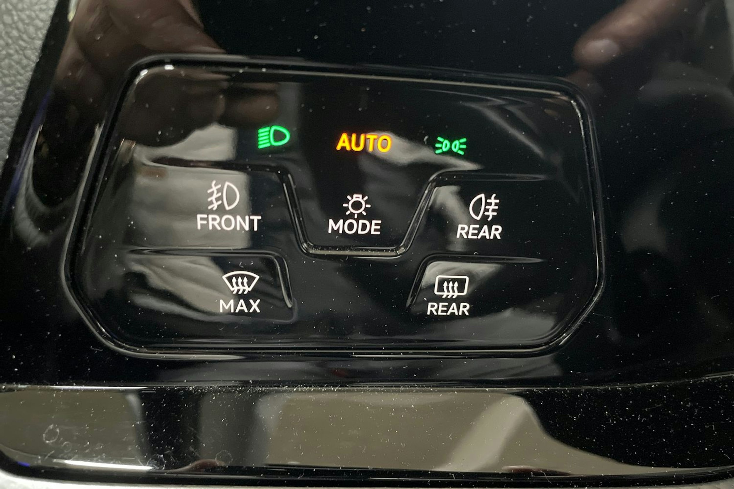 Musta Volkswagen GOLF 2023 kuva 27.