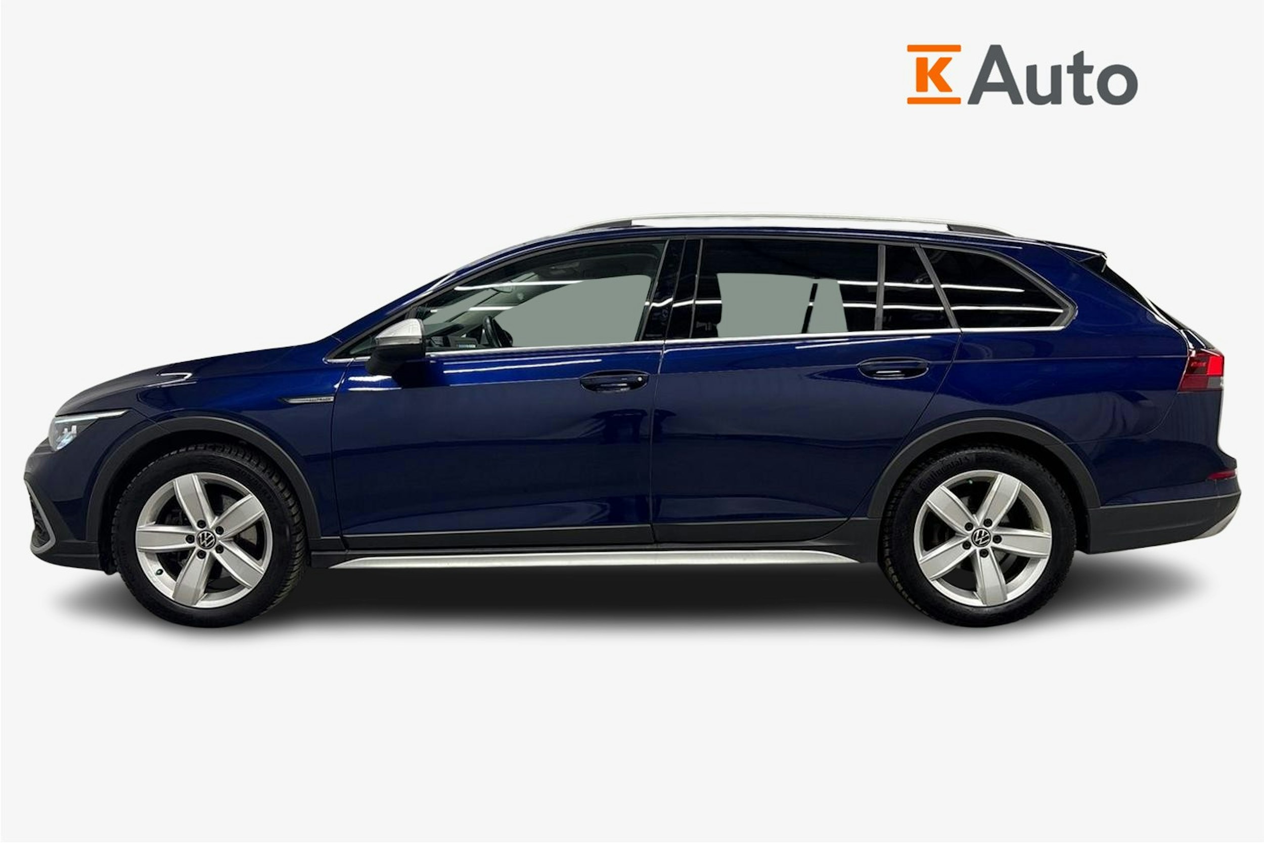 sininen Volkswagen Golf 2023 kuva 6.