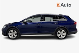 sininen Volkswagen Golf 2023 kuva 6.