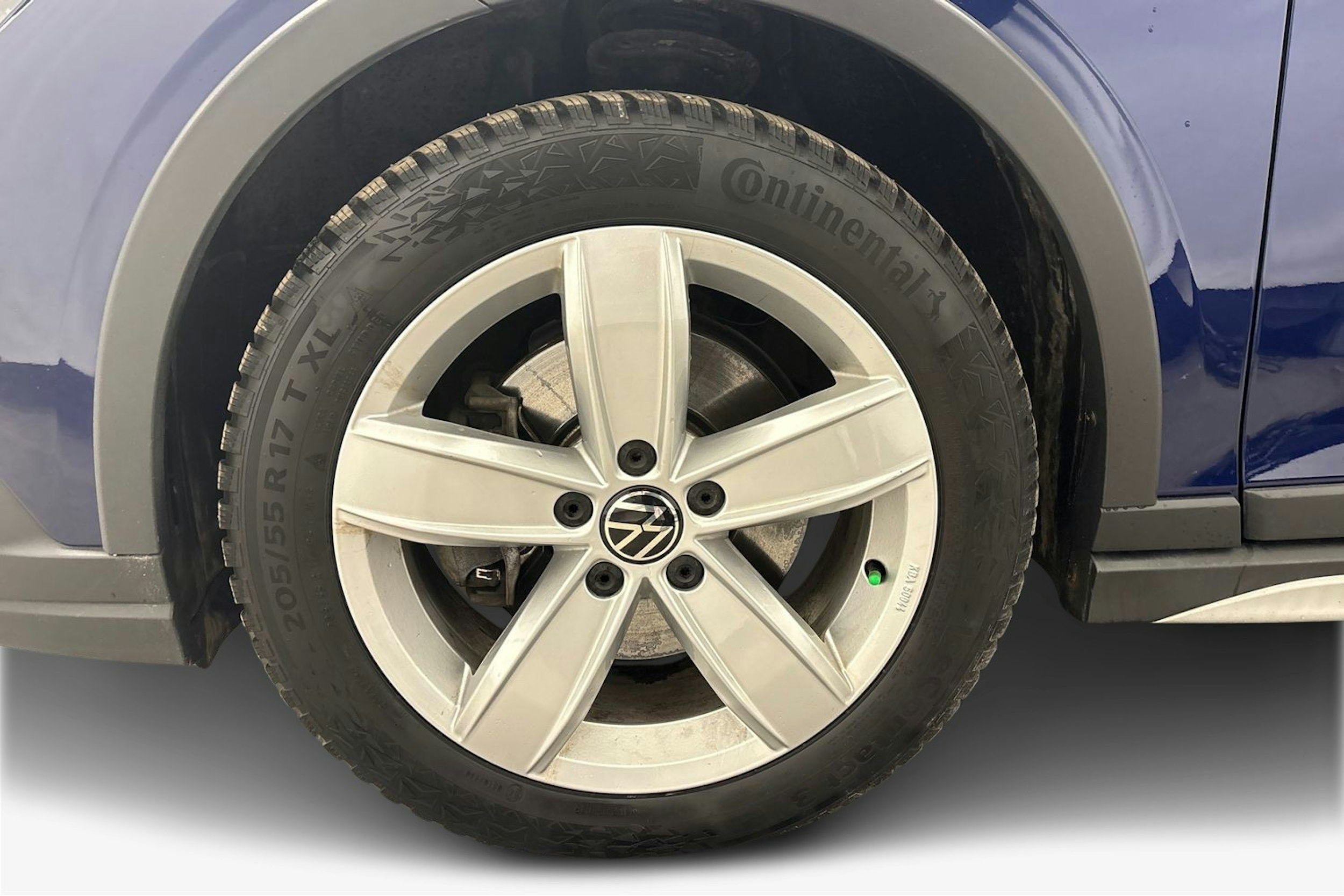 sininen Volkswagen Golf 2023 kuva 11.