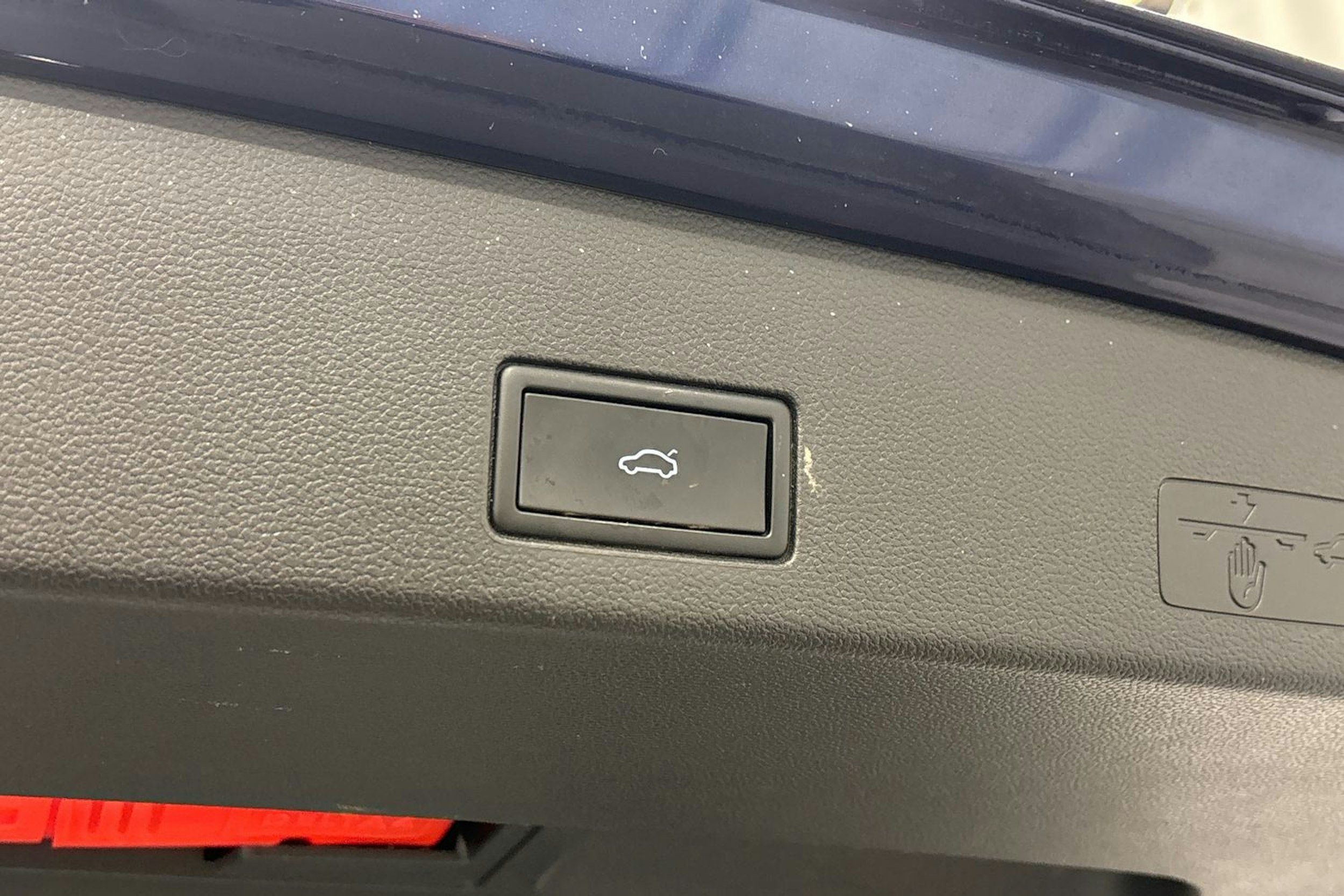 sininen Volkswagen Golf 2023 kuva 16.