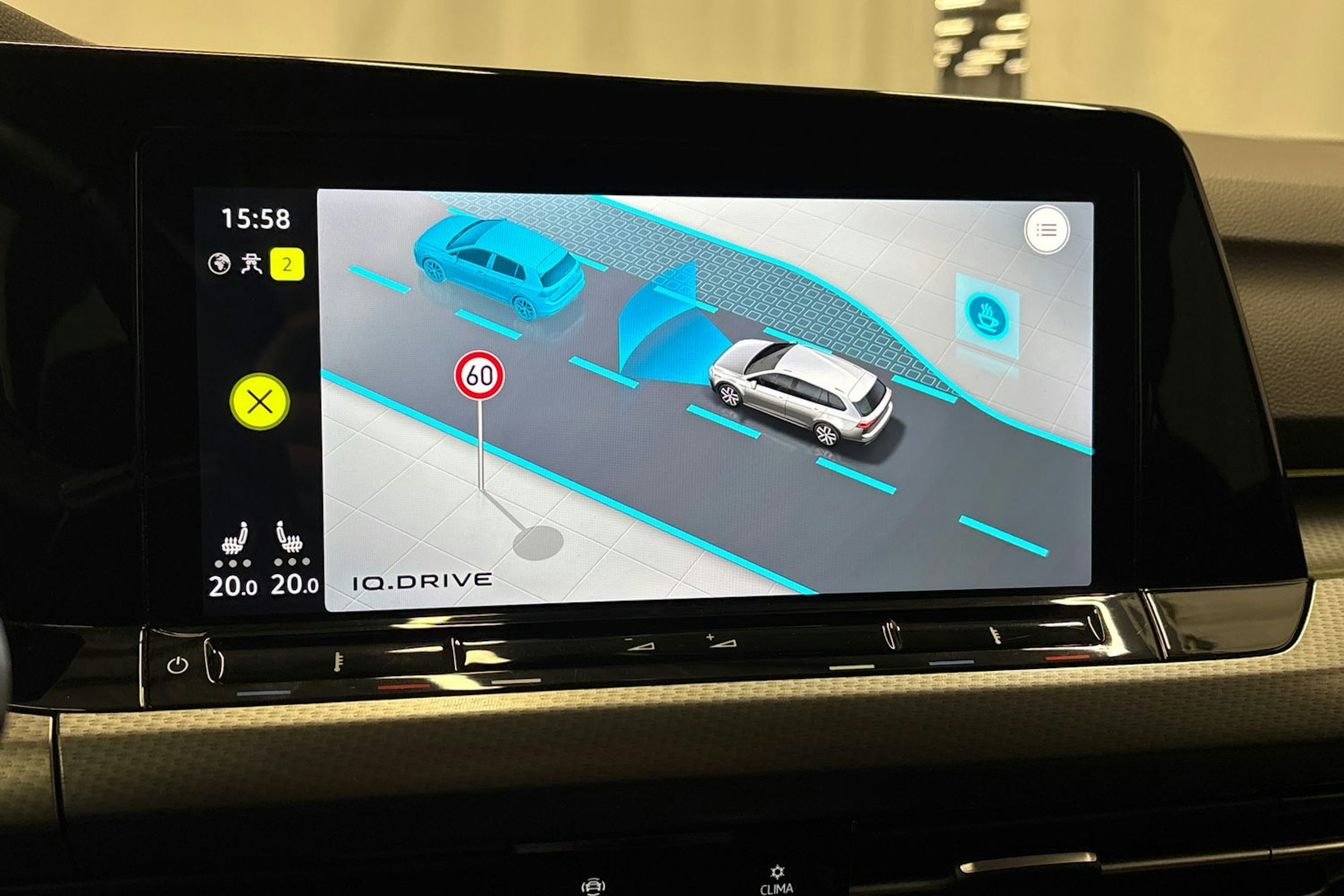 sininen Volkswagen Golf 2023 kuva 24.