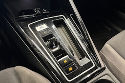 sininen Volkswagen Golf 2023 kuva 30.