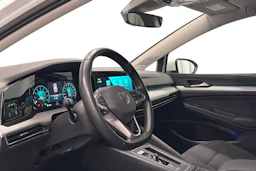 valkoinen Volkswagen Golf 2023 kuva 8.