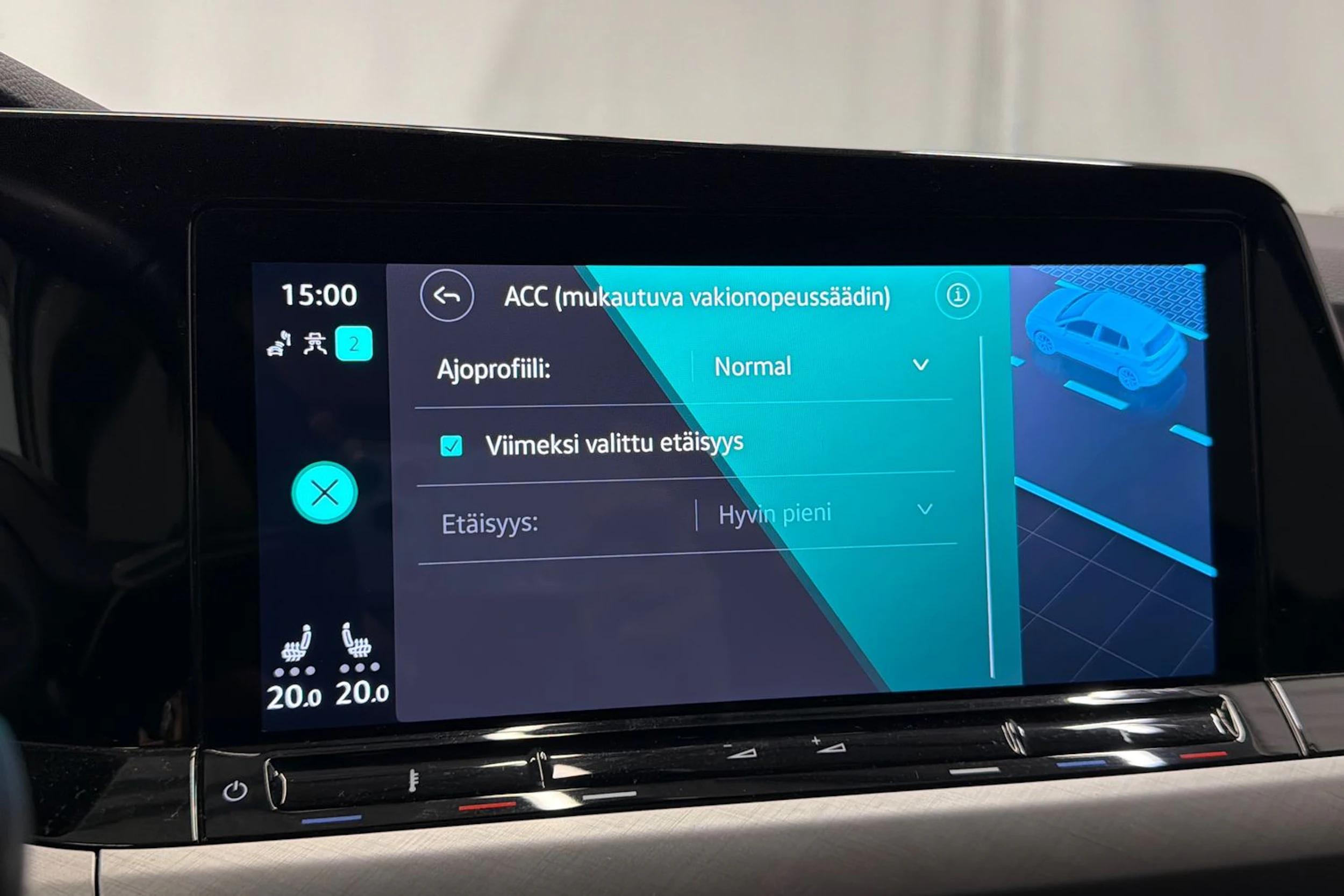 valkoinen Volkswagen Golf 2023 kuva 26.