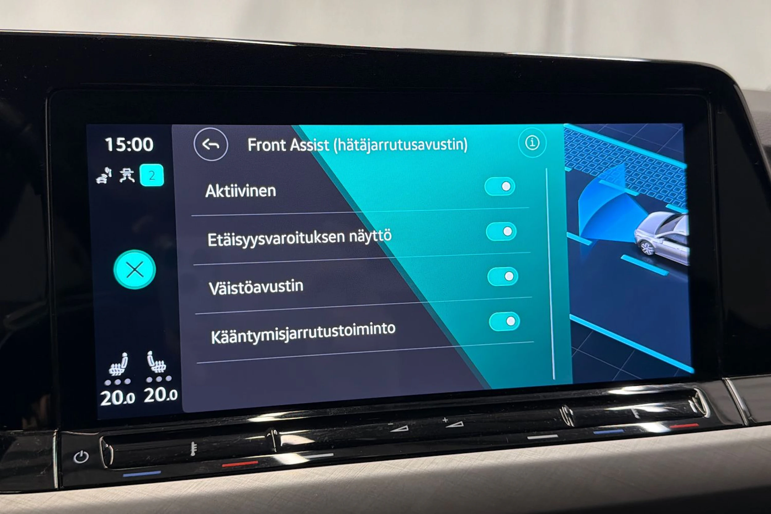 valkoinen Volkswagen Golf 2023 kuva 27.