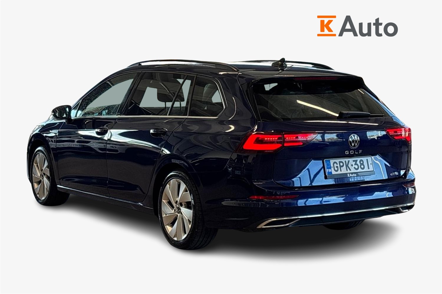 Volkswagen Golf 2023, photo 2/8