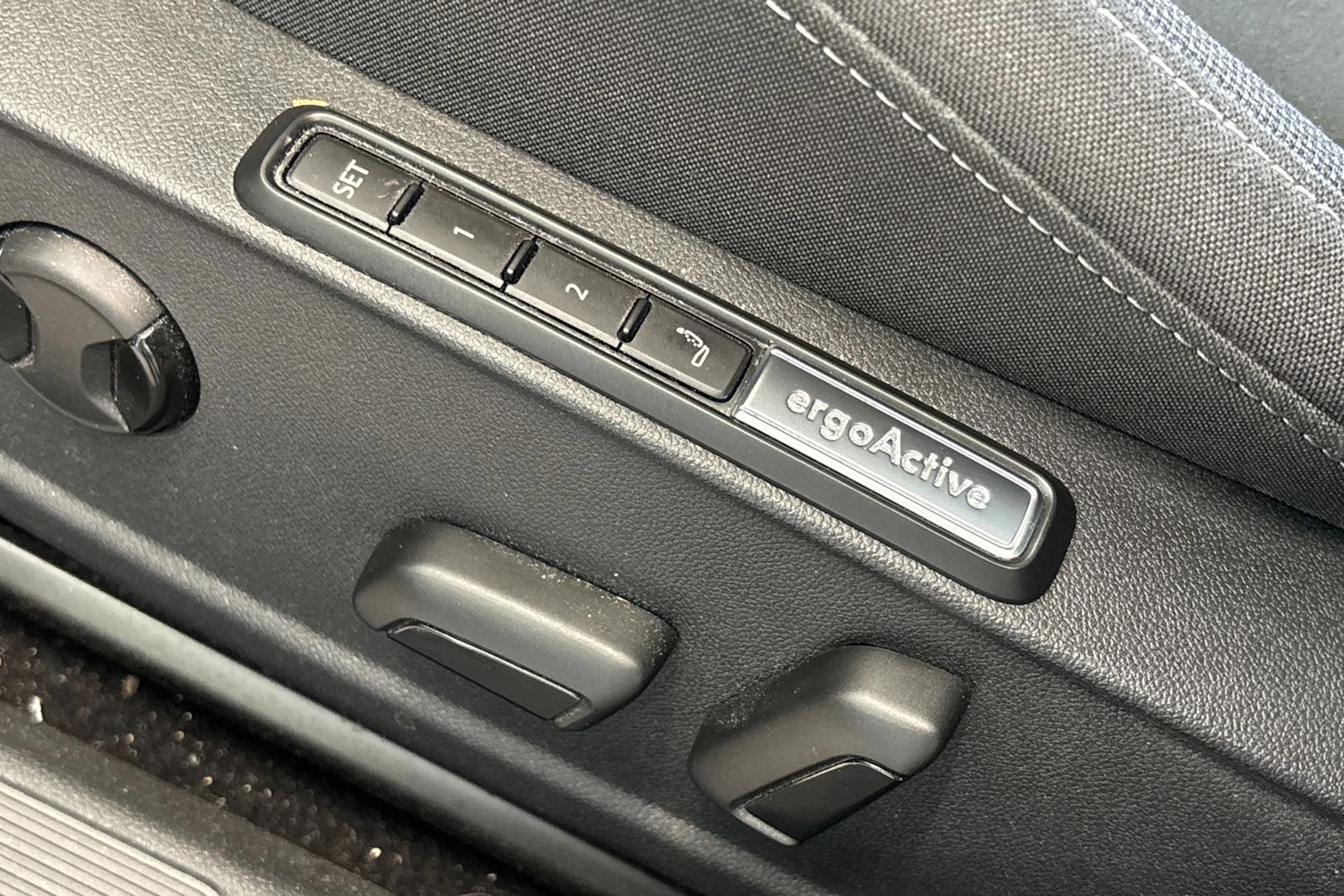 Sininen Volkswagen GOLF 2023 kuva 7.
