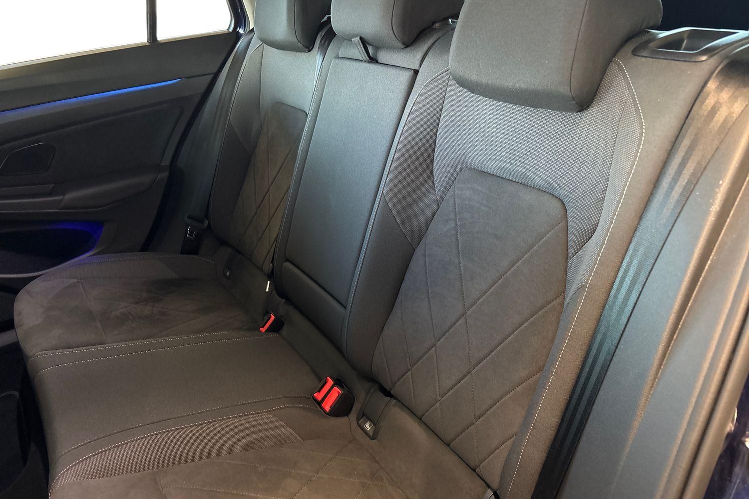 Volkswagen Golf 2023, photo 8/8