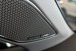 Sininen Volkswagen GOLF 2023 kuva 8.