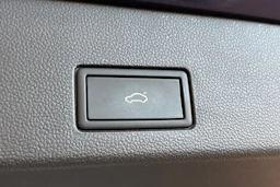Sininen Volkswagen GOLF 2023 kuva 16.