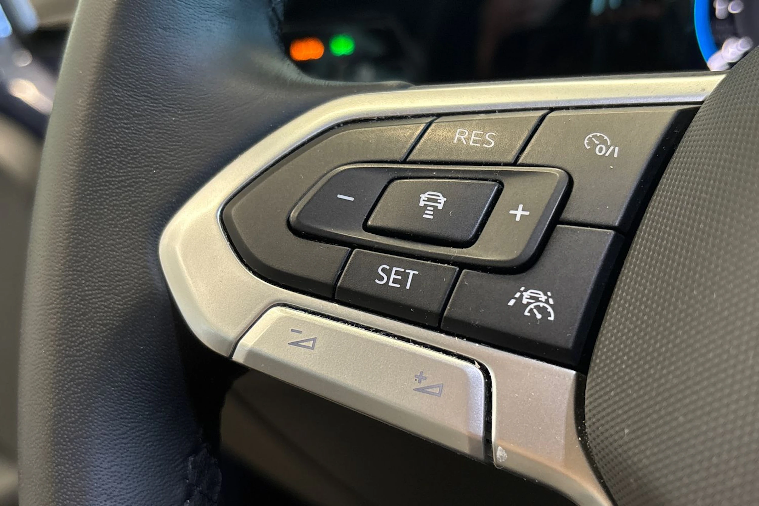 Sininen Volkswagen GOLF 2023 kuva 24.
