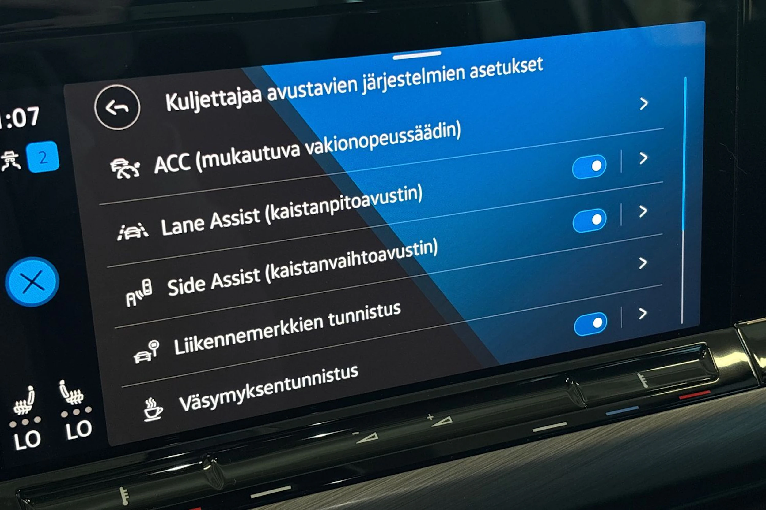 Sininen Volkswagen GOLF 2023 kuva 33.