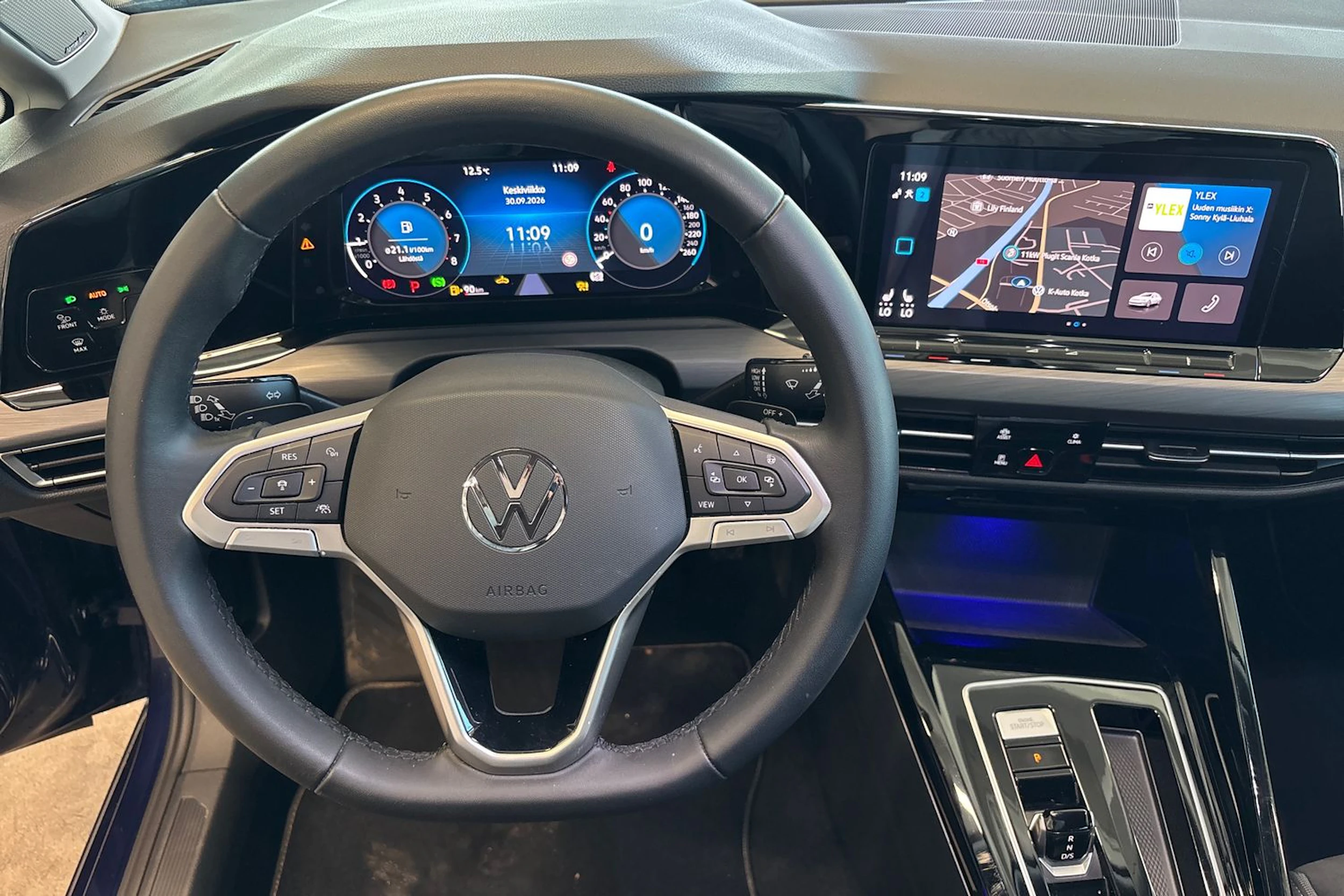 Sininen Volkswagen GOLF 2023 kuva 39.