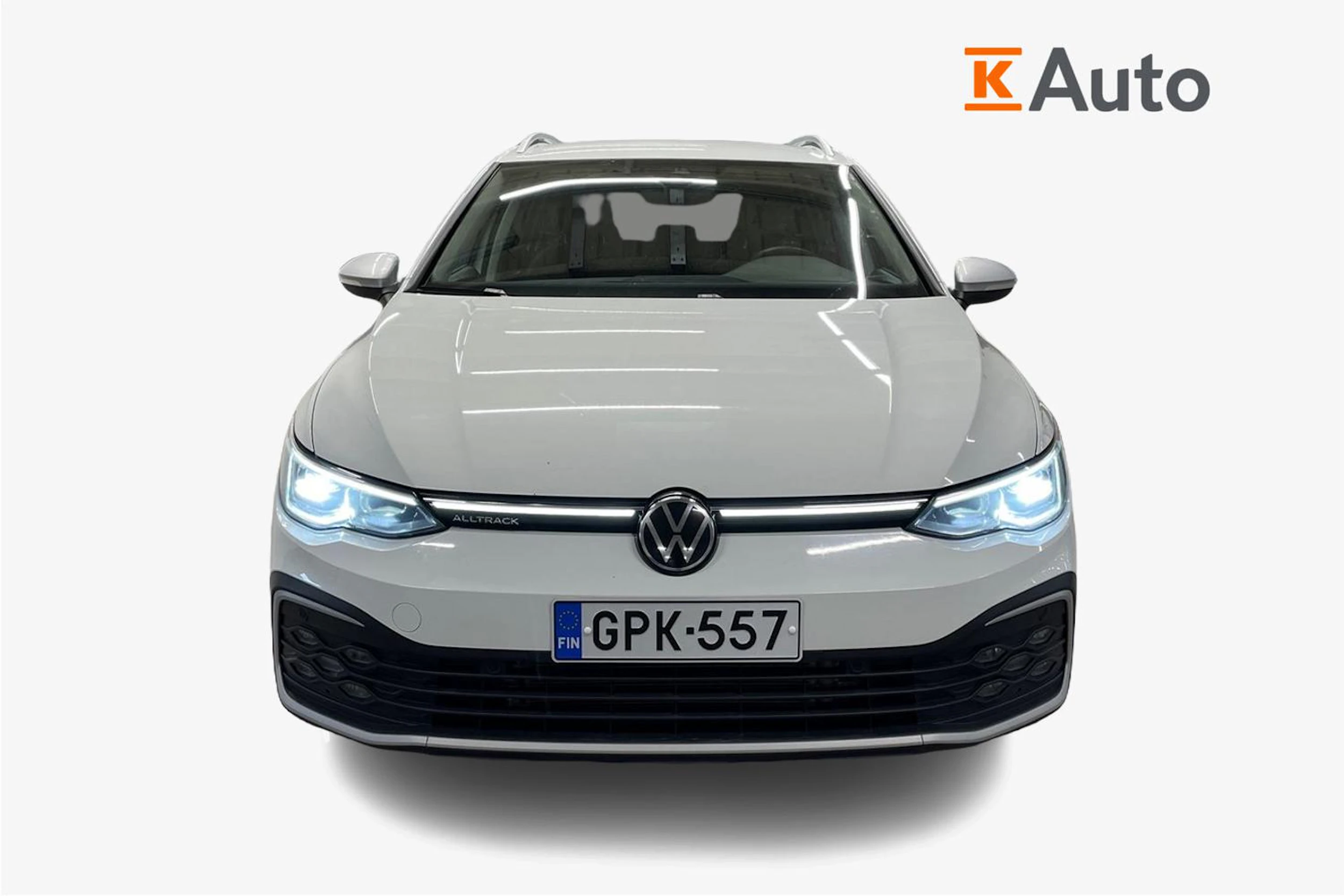 valkoinen Volkswagen Golf 2023 kuva 5.
