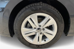 harmaa Volkswagen Golf 2023 kuva 11.