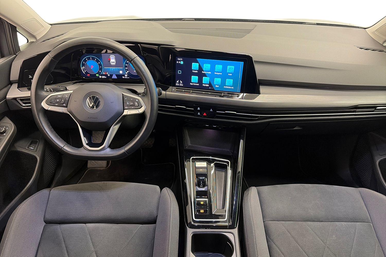 Volkswagen Golf 2023, photo 7/29