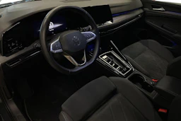 harmaa Volkswagen Golf 2023 kuva 8.