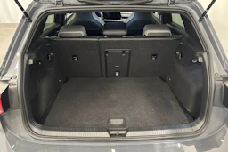 harmaa Volkswagen Golf 2023 kuva 12.