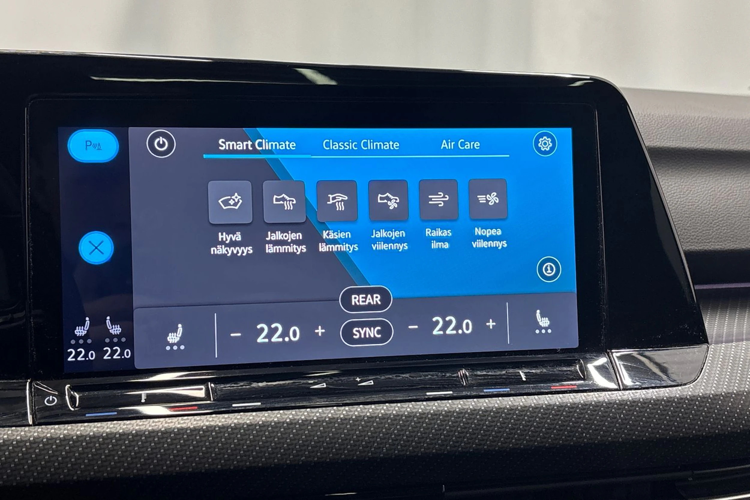 harmaa Volkswagen Golf 2023 kuva 26.