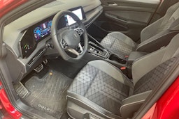 met. punainen Volkswagen Golf 2023 kuva 3.