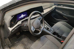 harmaa Volkswagen Golf 2023 kuva 3.