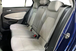 Sininen Volkswagen GOLF 2023 kuva 8.