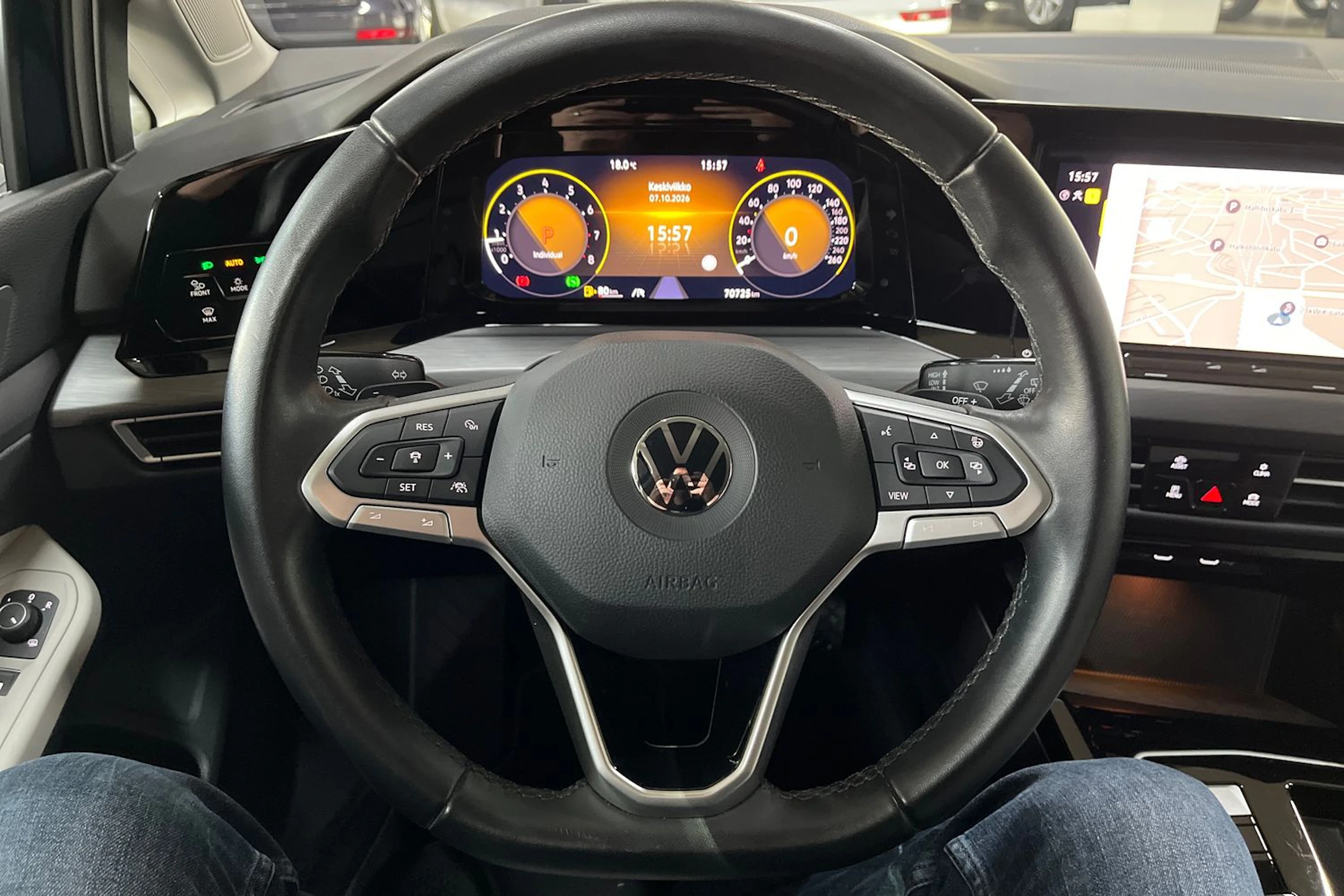 Sininen Volkswagen GOLF 2023 kuva 13.