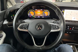 Sininen Volkswagen GOLF 2023 kuva 13.