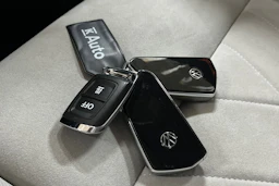 Sininen Volkswagen GOLF 2023 kuva 24.