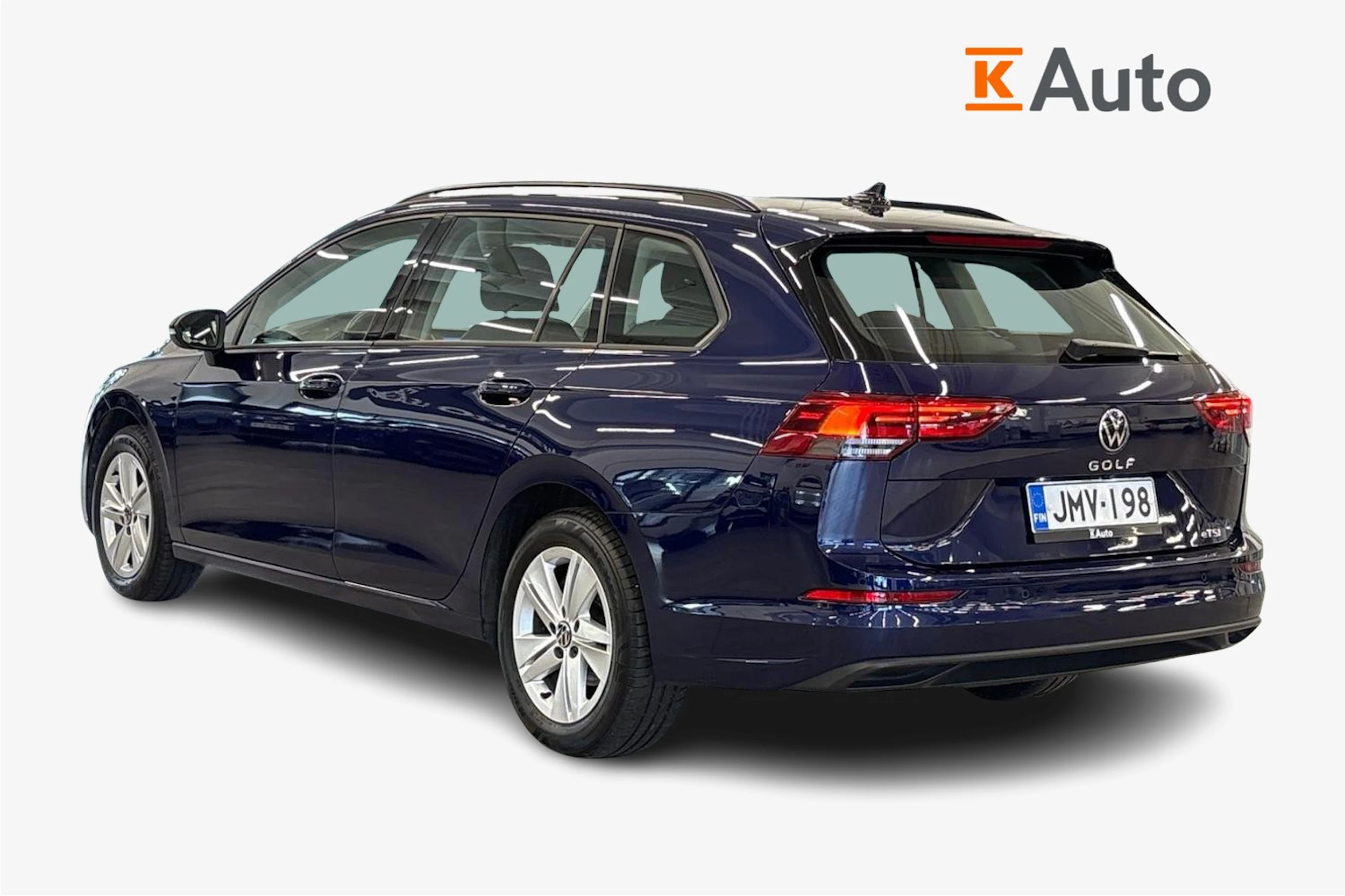 sininen Volkswagen Golf 2023 kuva 2.
