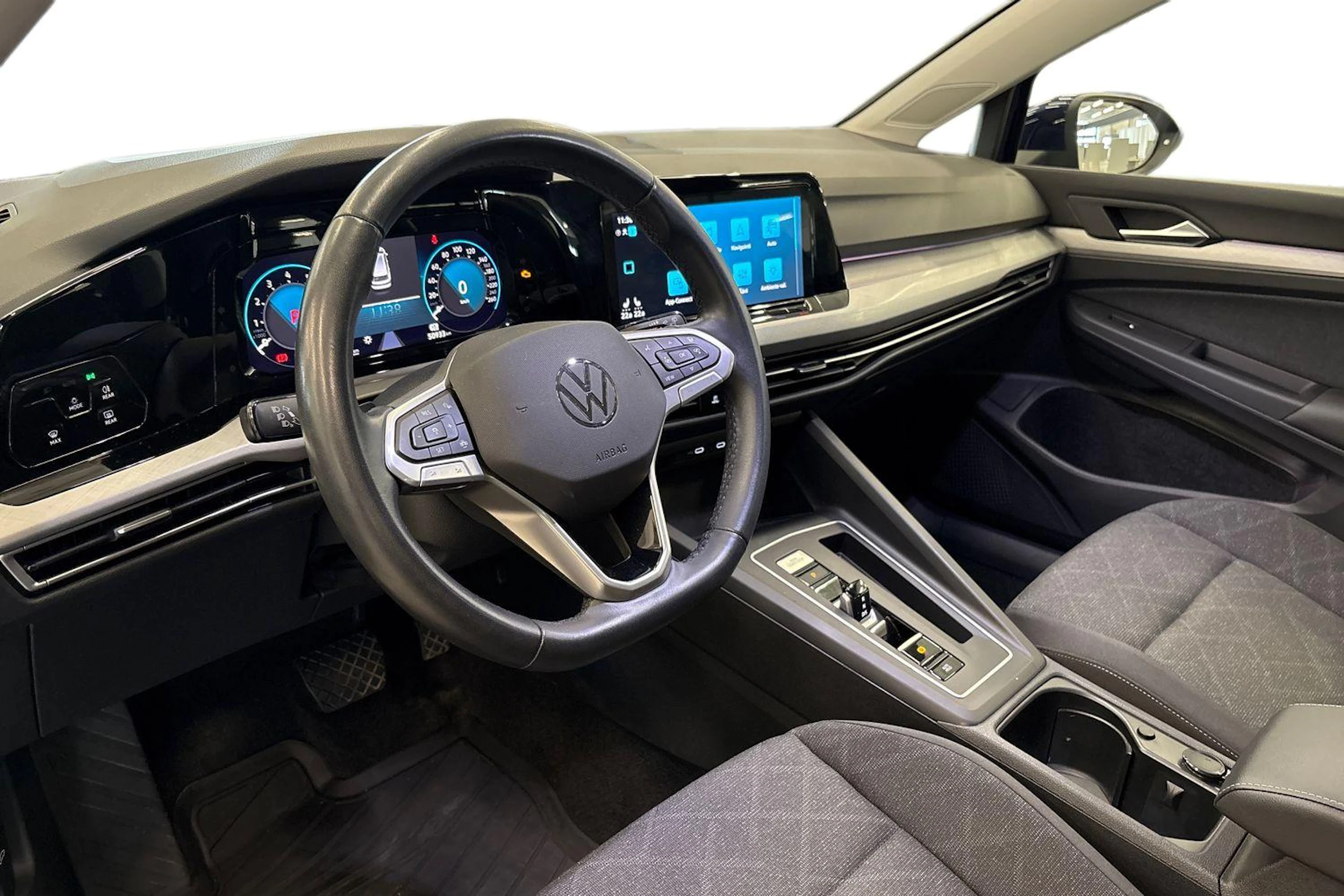 sininen Volkswagen Golf 2023 kuva 6.