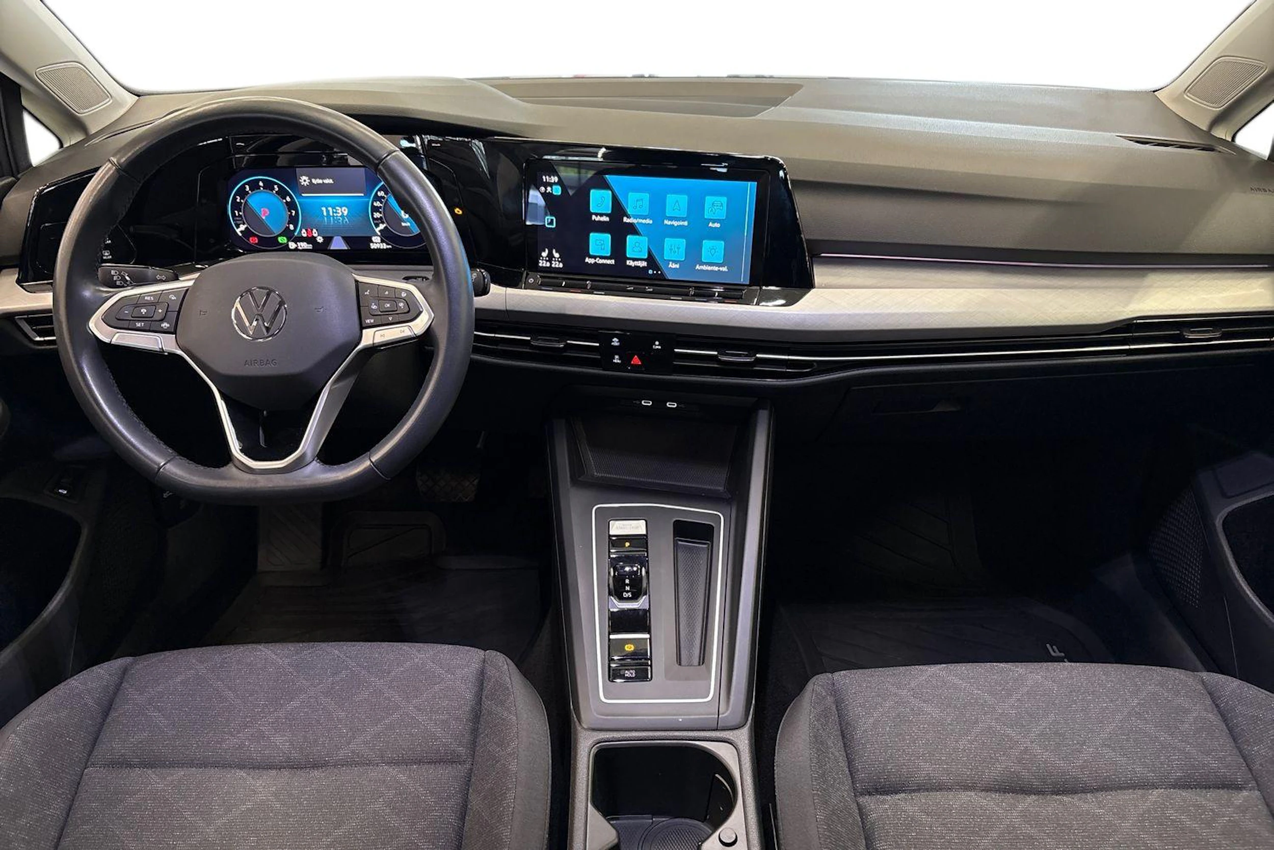 sininen Volkswagen Golf 2023 kuva 7.