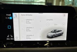 sininen Volkswagen Golf 2023 kuva 15.