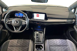 met. valkoinen Volkswagen Golf 2023 kuva 7.