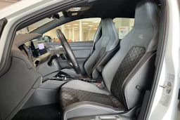 met. valkoinen Volkswagen Golf 2023 kuva 11.