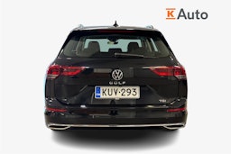musta Volkswagen Golf 2023 kuva 6.