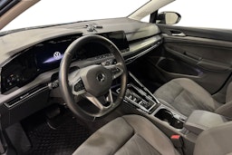 musta Volkswagen Golf 2023 kuva 10.