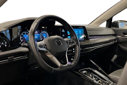 musta Volkswagen Golf 2023 kuva 3.