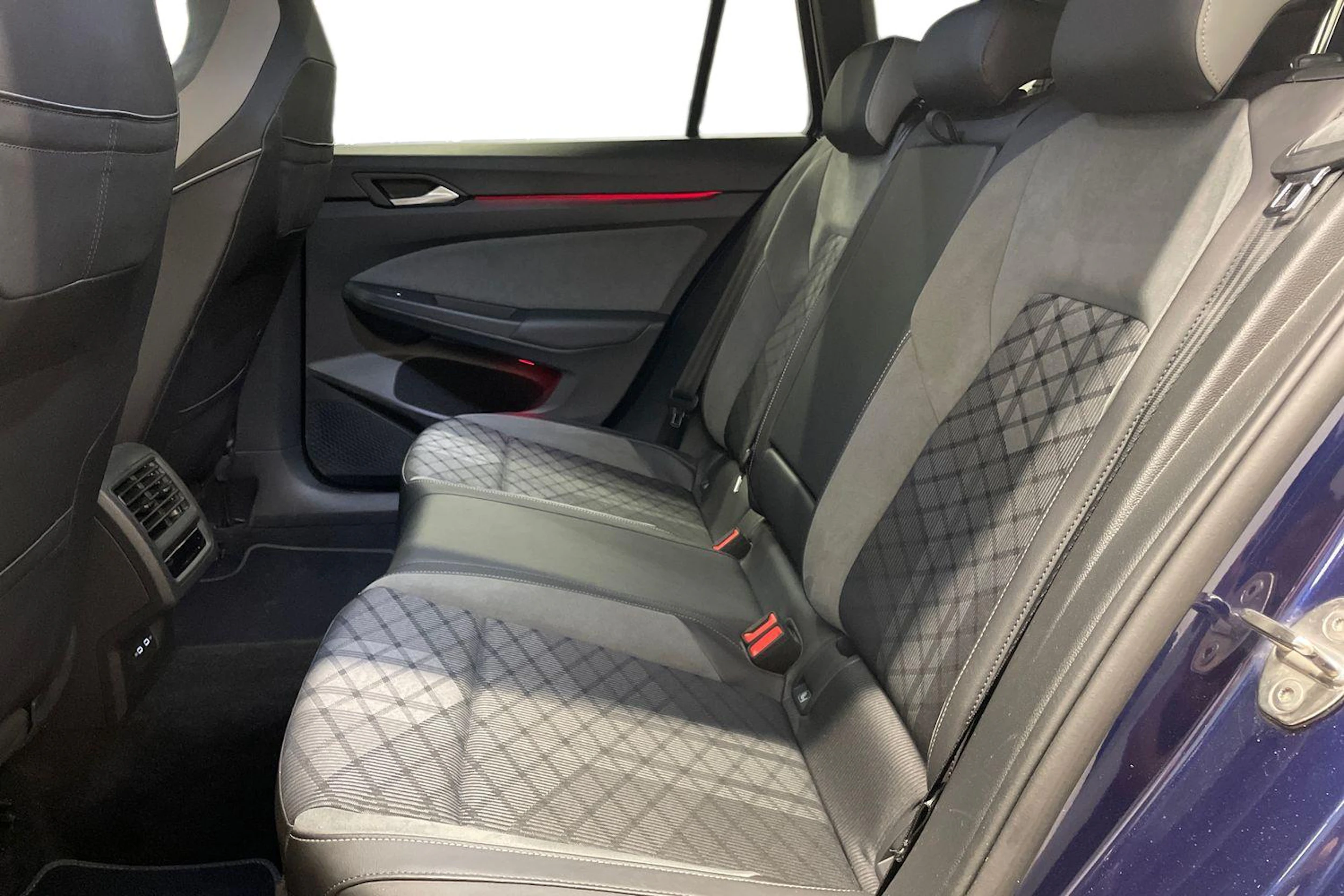 Sininen Volkswagen GOLF 2023 kuva 8.