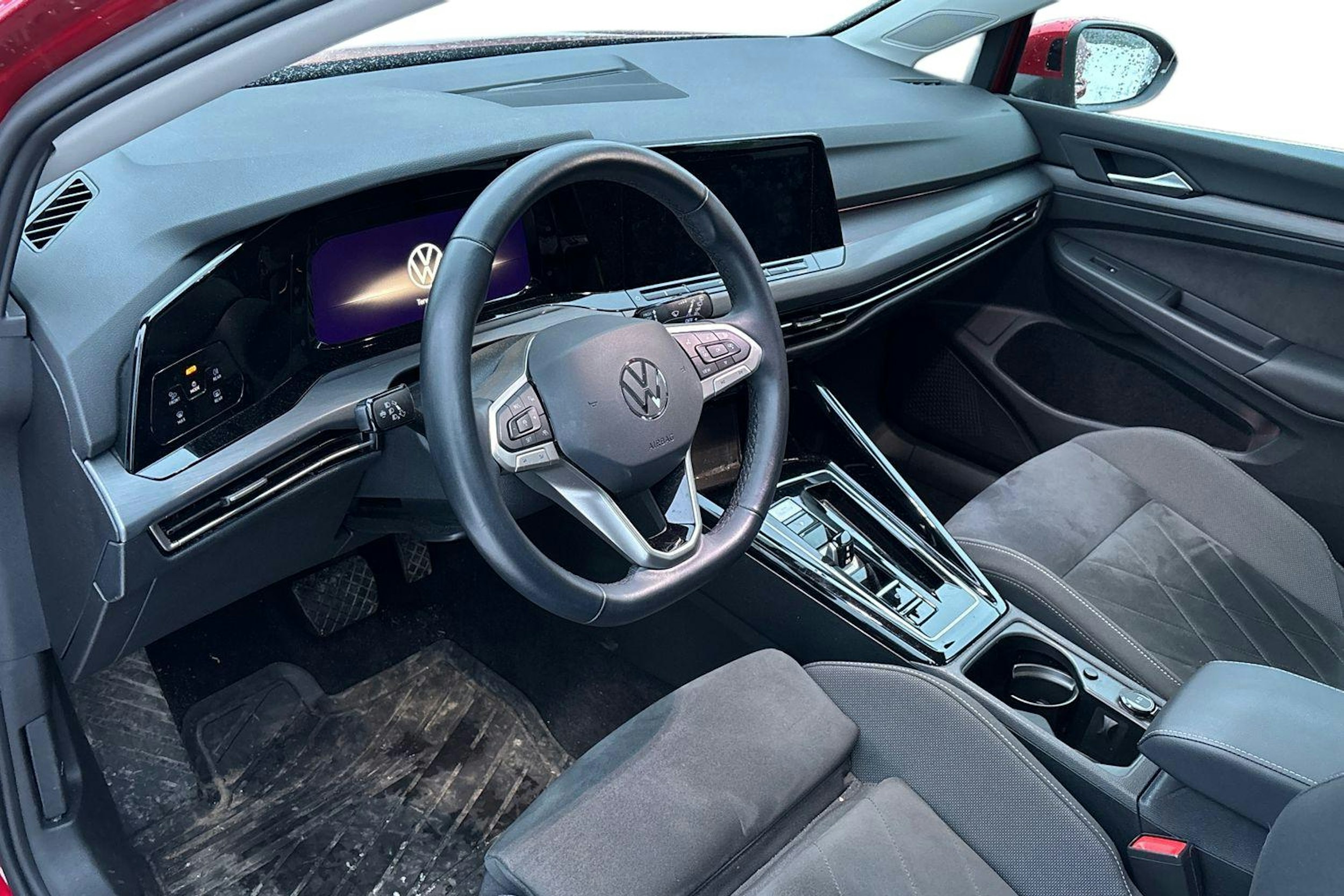 met. punainen Volkswagen Golf 2023 kuva 3.