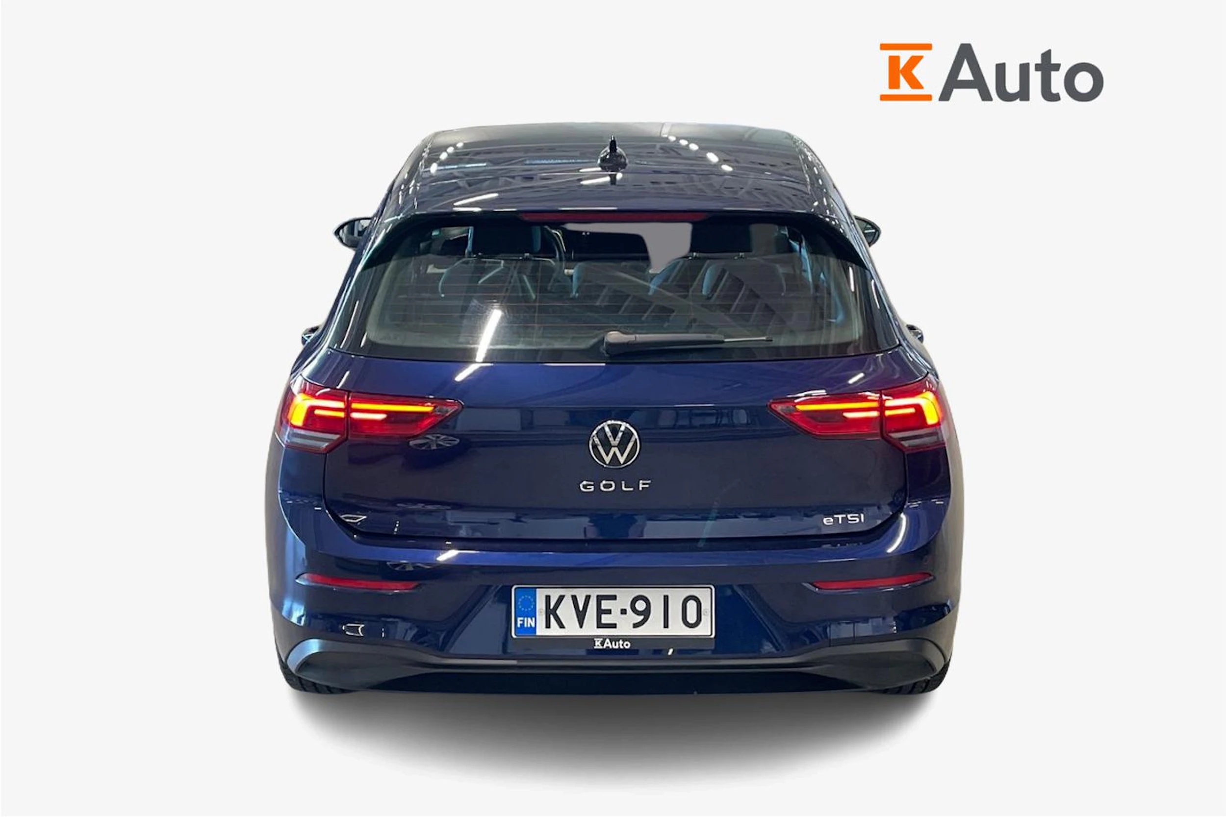 sininen Volkswagen Golf 2023 kuva 3.