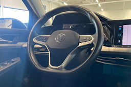 sininen Volkswagen Golf 2023 kuva 12.